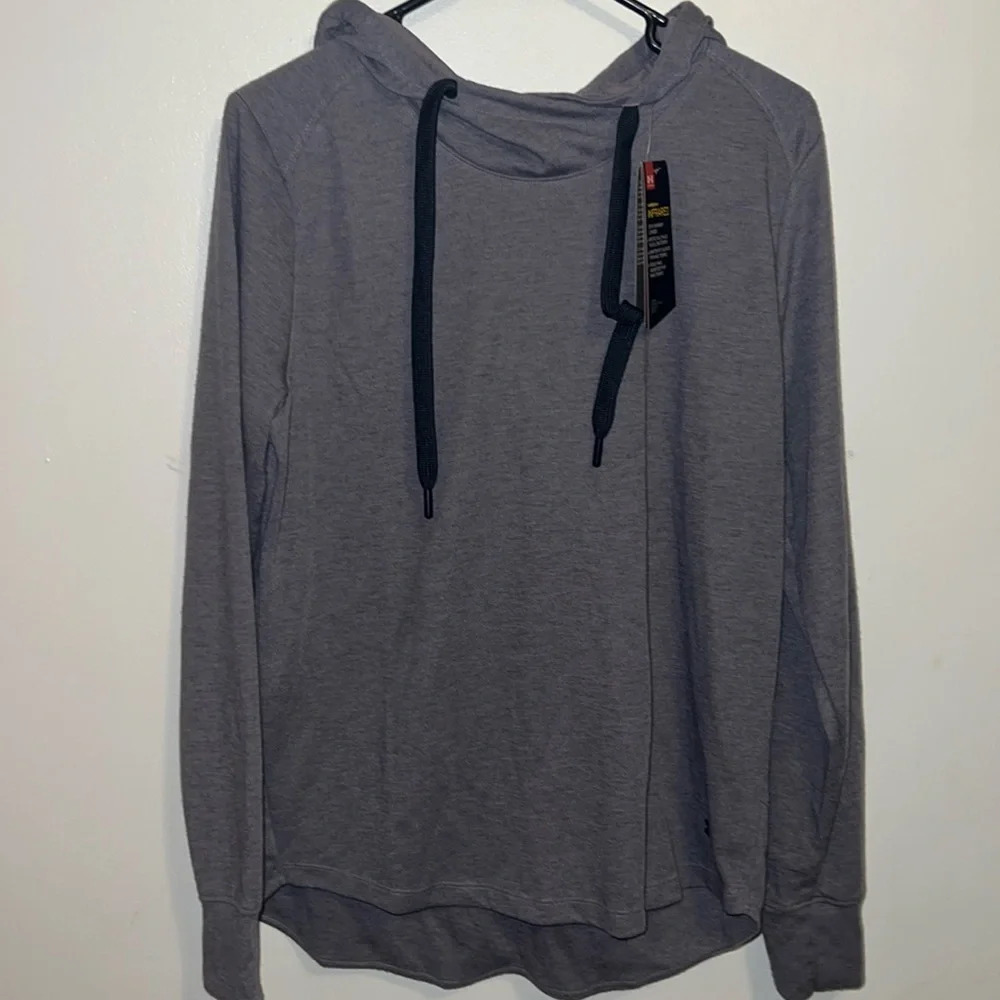 Under Armour Size Medium
